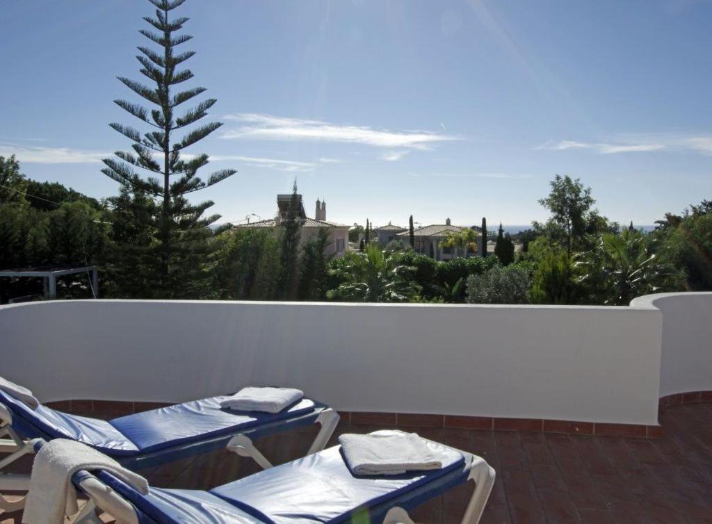 Villa Carvoeiro Tennis - Villa With Tennis Court And Private Heated Swimming Pool In Carvoeiro Esterno foto